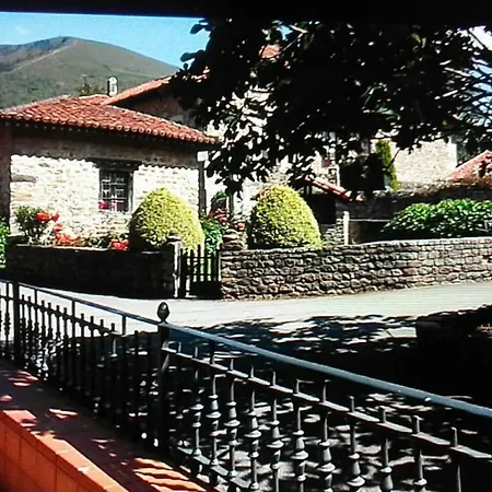 Casadeines Дом отдыха Кабуэрнига